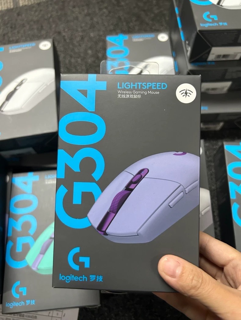 【限时清仓】罗技g304无线游戏办公鼠标｜全新未拆封美版｜包邮  罗技g304无线游戏办公鼠标，全新未拆封未使用，无驱动即插即用，小巧便携，续航持久，按键清脆